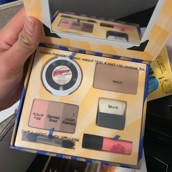 Authentic benefit kit. - Picture 1 of 2